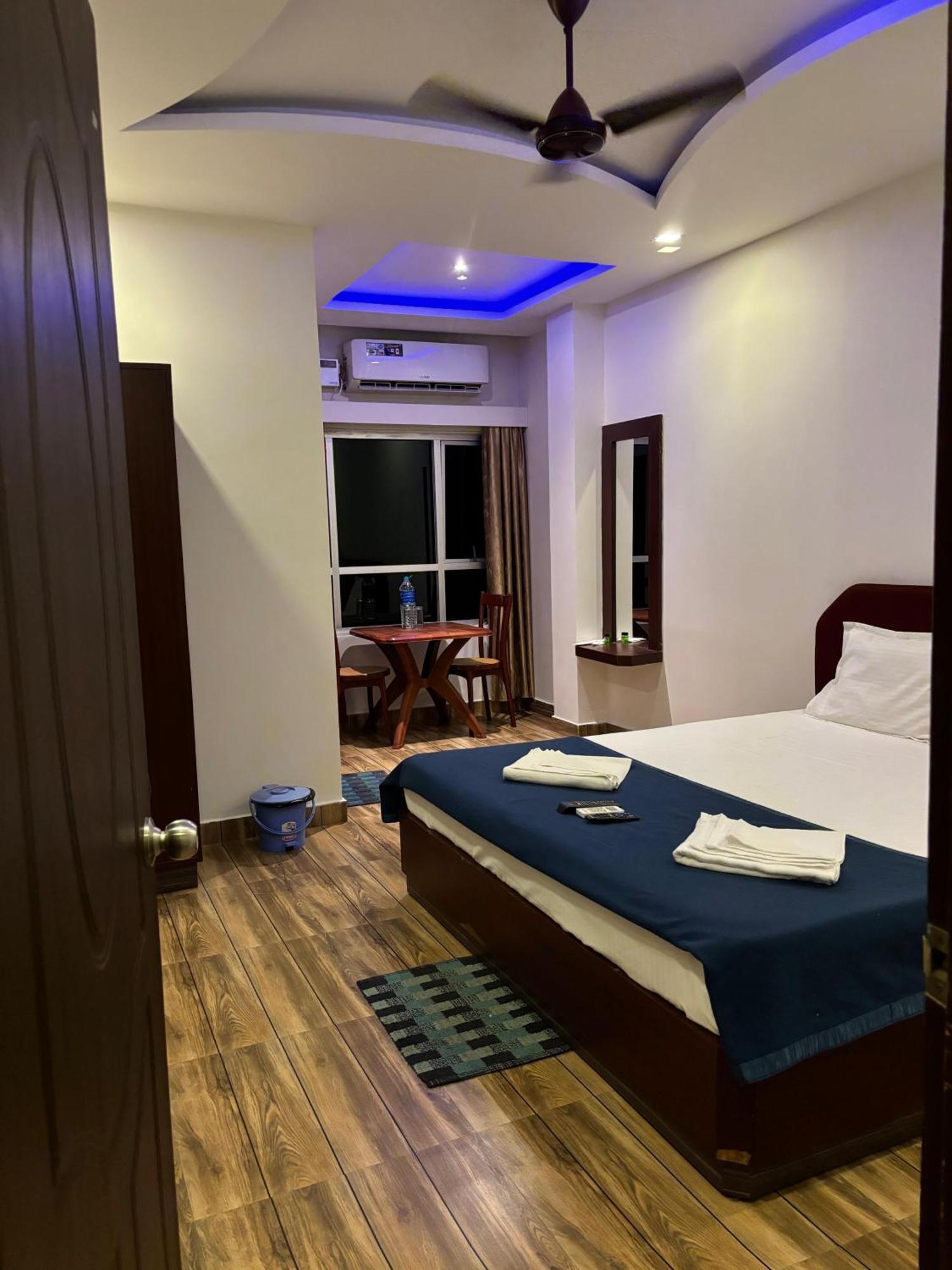 The Tamarind Tree Hotel & Restaurant Shadipur المظهر الخارجي الصورة