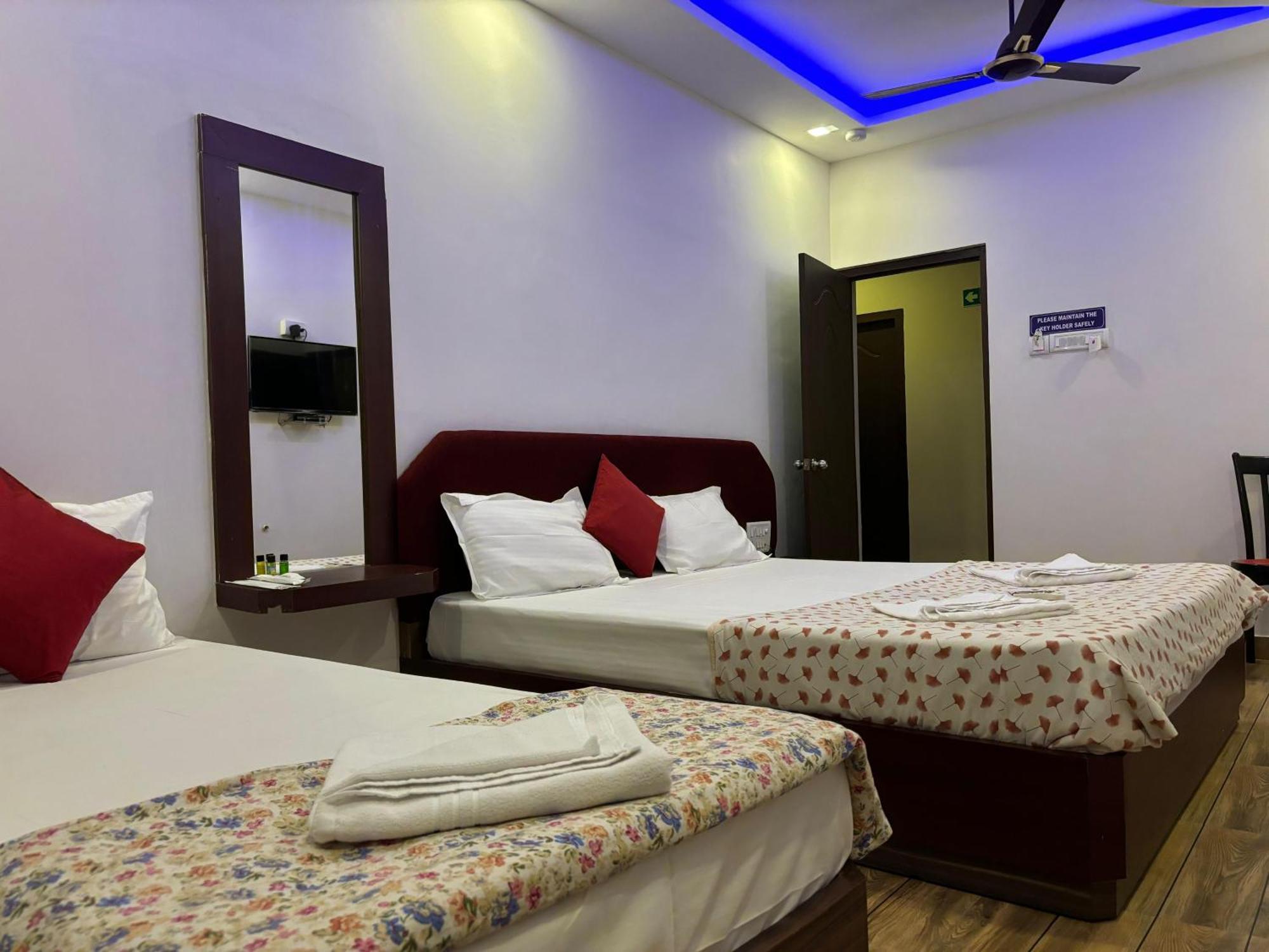 The Tamarind Tree Hotel & Restaurant Shadipur المظهر الخارجي الصورة